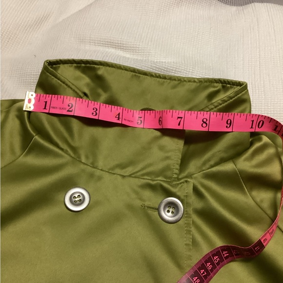 Preloved Guillaume  coat in a beautiful chartreuse green. - Picture 10 of 11